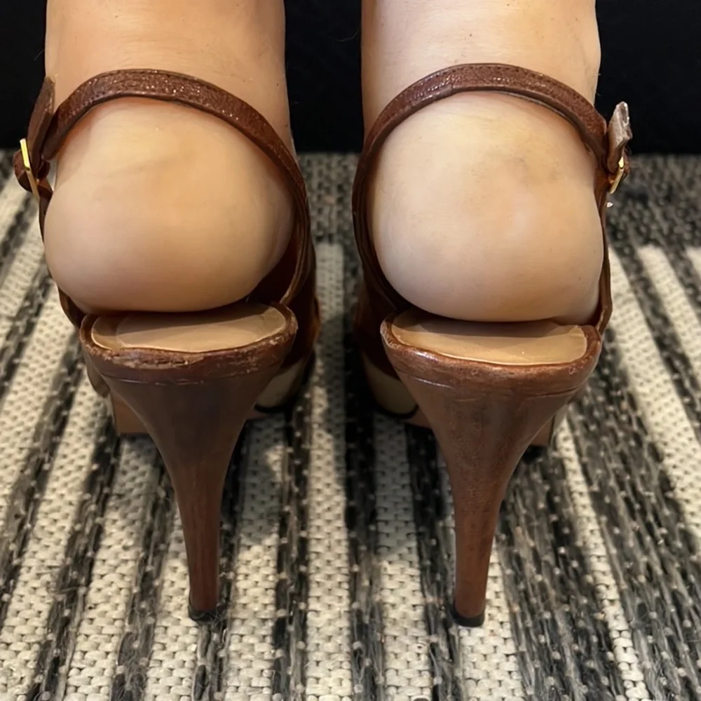 Stuart Weitzman authentic stuart